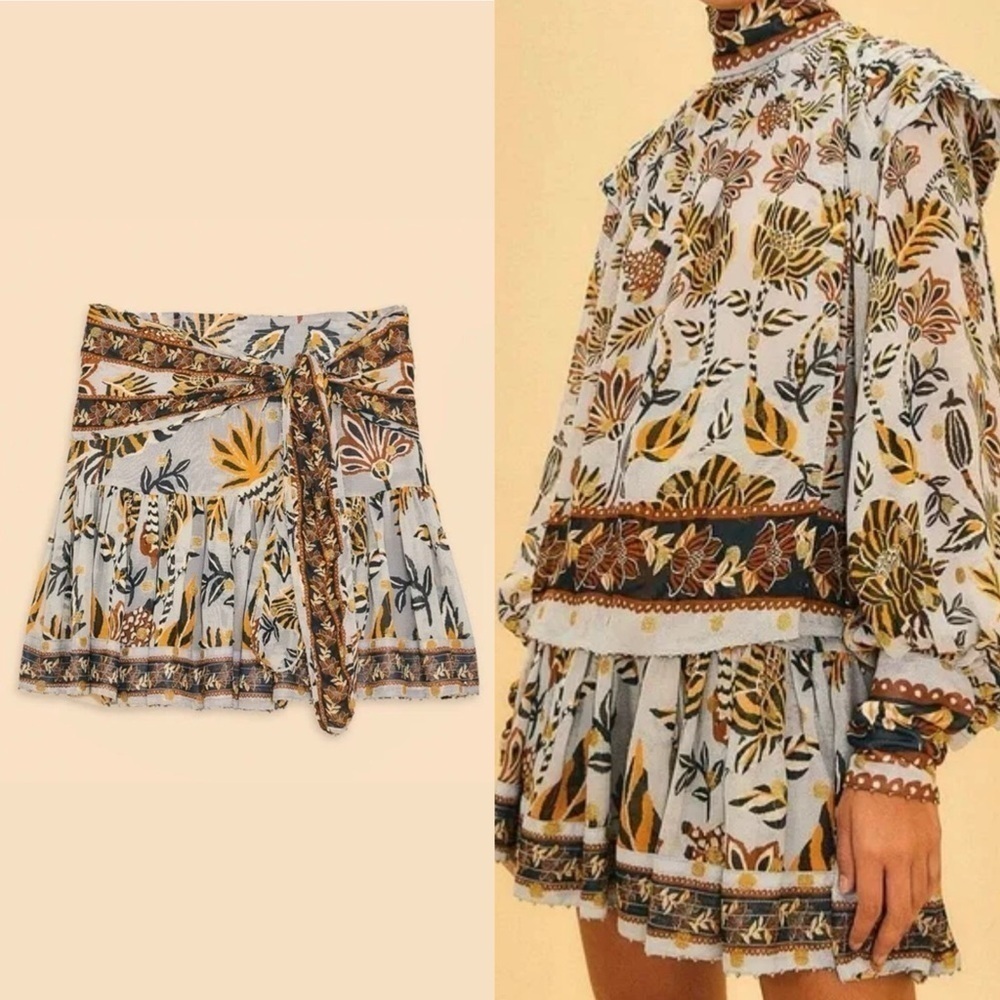 NEW! Farm Rio- Floral Tapestry Silver Blue Mini Skirt Size Medium Metallic Floun